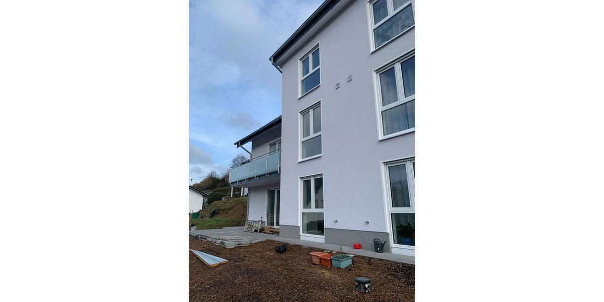 Doppelhaushälfte Nümbrecht - 9 Zimmer, 268 m&sup2;, 475.000&euro; | Angebot:21692398