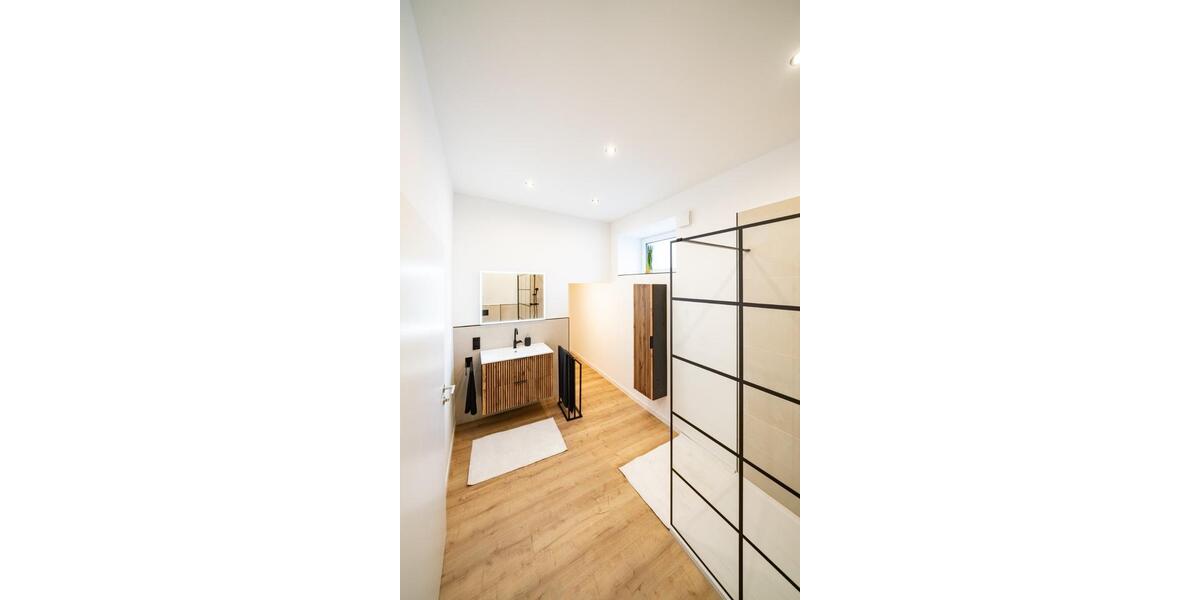 Etagenwohnung Meinerzhagen - 2 Zimmer, 100 m&sup2;, 1.200&euro; | Angebot:25918617