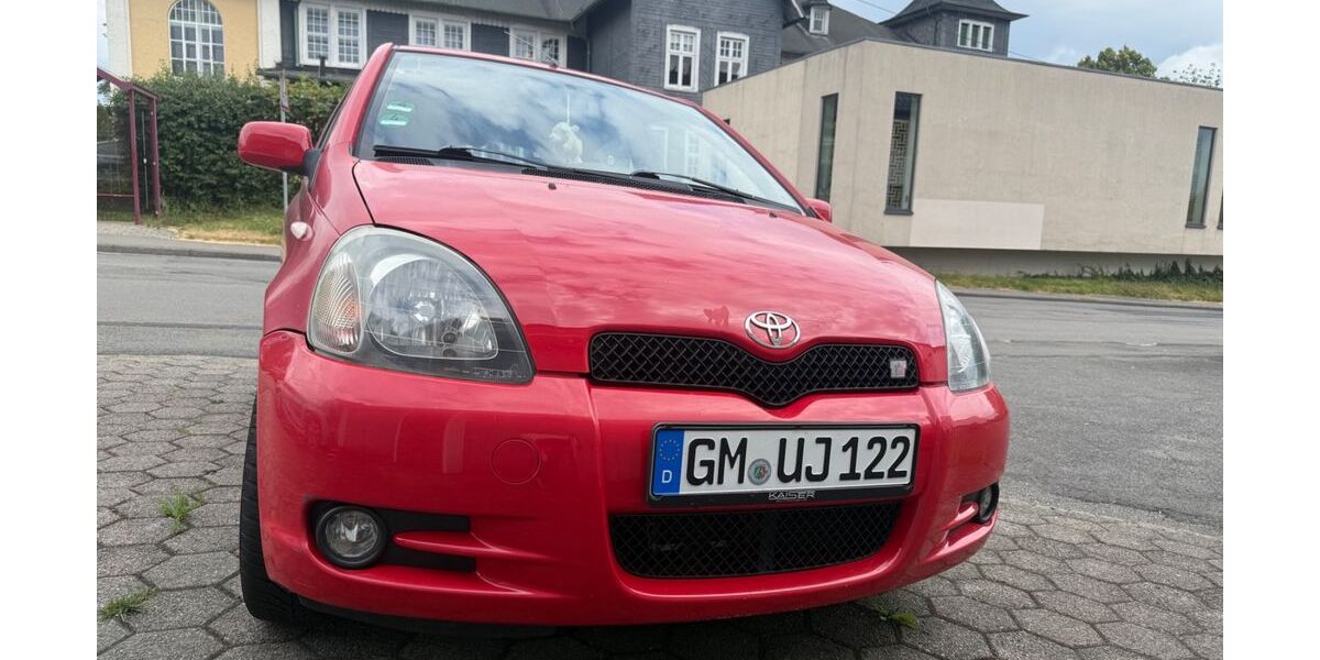 Toyota Yaris 219.000 km 1.300 &euro; Gummersbach 51643