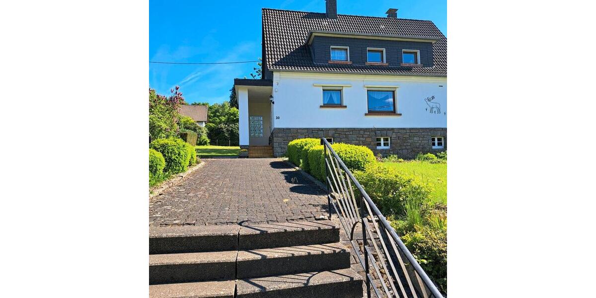 Einfamilienhaus Nümbrecht - 5 Zimmer, 130 m&sup2;, 300.000&euro; | Angebot:24628769