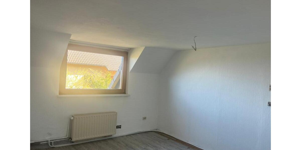 Etagenwohnung Windeck - 5 Zimmer, 125 m&sup2;, 1.000&euro; | Angebot:26051271