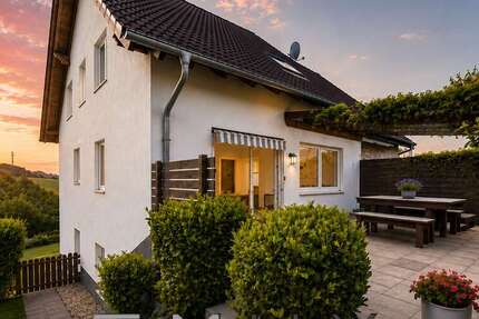 Haus Kürten - 5 Zimmer, 157 m&sup2;, 1.570&euro; | Angebot:27121022