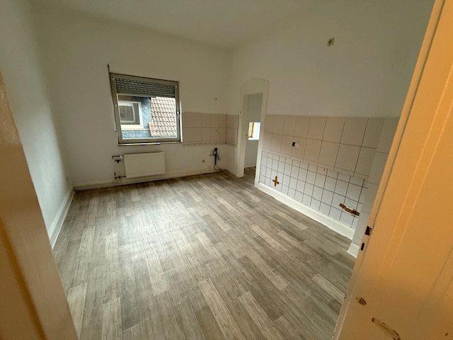 Etagenwohnung Plettenberg - 3 Zimmer, 112 m&sup2;, 600&euro; | Angebot:26459537