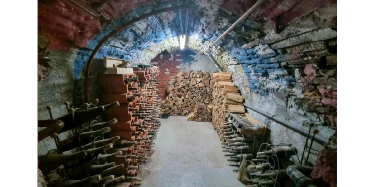 Reihenhaus Wiehl - 6 Zimmer, 150 m&sup2;, 180.000&euro; | Angebot:25882599