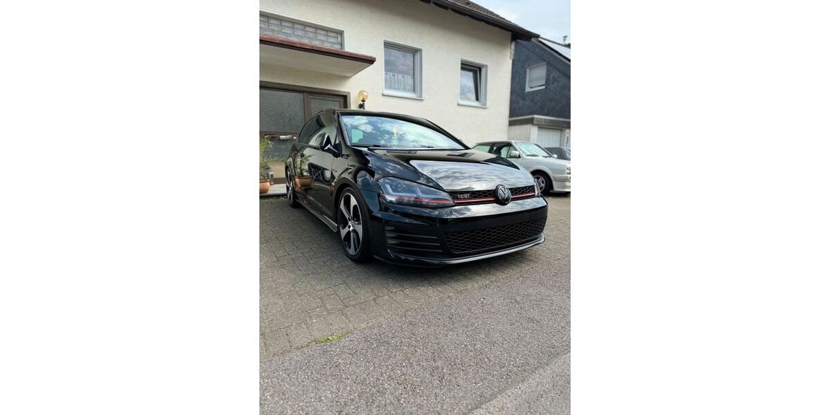 VW Golf 162.000 km 12.800 &euro; Lindlar 51789