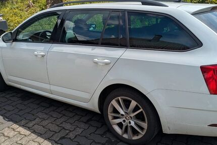 Skoda Octavia 208.000 km 12.200 &euro; Marienheide 51709