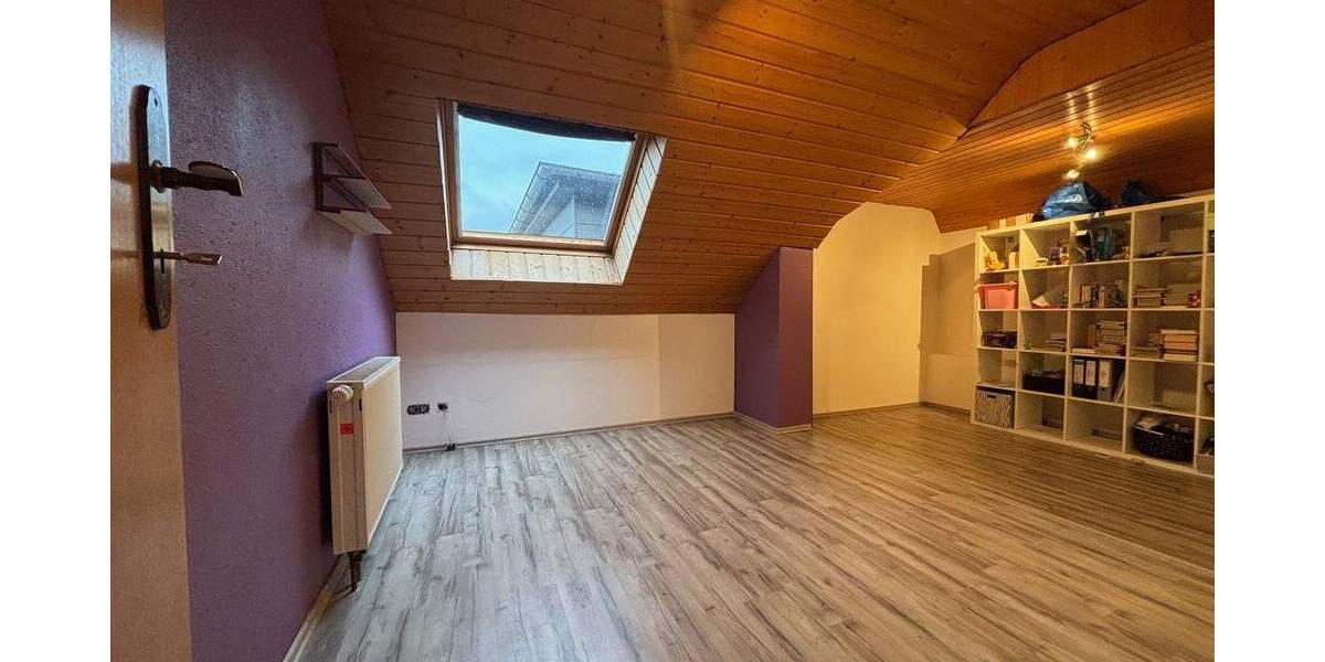 Doppelhaushälfte Reichshof Berghausen - 4 Zimmer, 145 m&sup2;, 279.000&euro; | Angebot:25796670