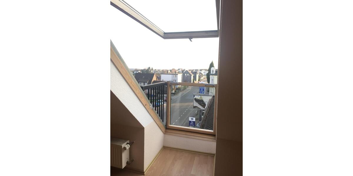 Dachgeschoßwohnung Wermelskirchen - 2.5 Zimmer, 95 m&sup2;, 690&euro; | Angebot:27553729