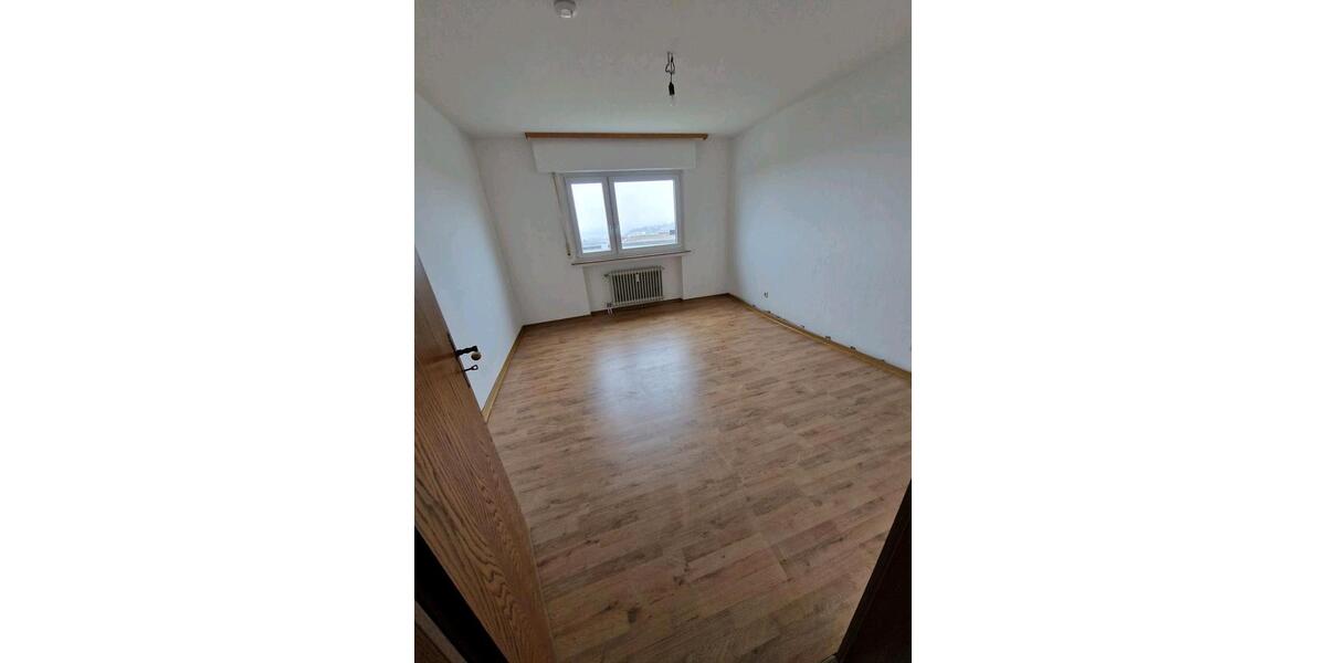 Etagenwohnung Lüdenscheid Staberg - 3 Zimmer, 81 m&sup2;, 1.010&euro; | Angebot:27568640