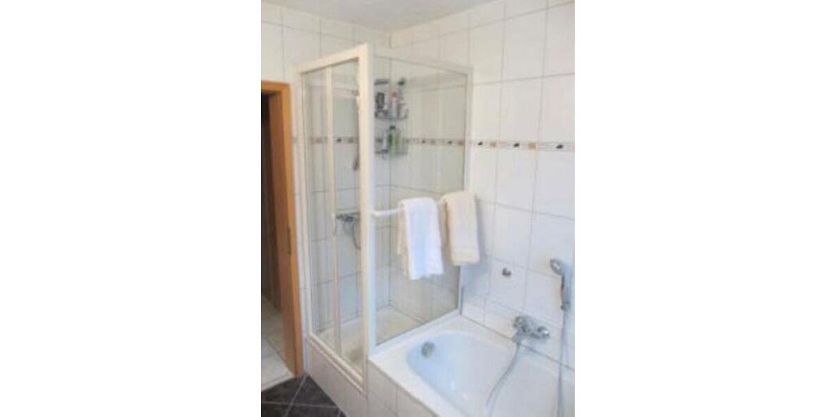 Hochparterre Lüdenscheid Staberg - 3 Zimmer, 83 m&sup2;, 805&euro; | Angebot:25875940
