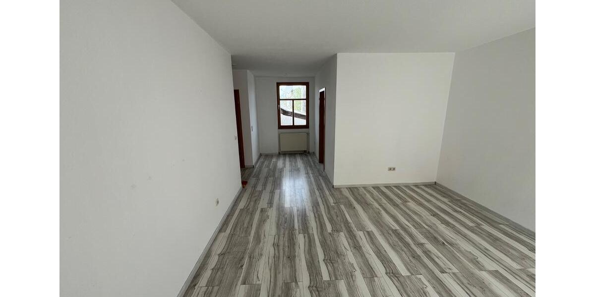 Etagenwohnung Lüdenscheid Staberg - 4 Zimmer, 82 m&sup2;, 610&euro; | Angebot:27595046