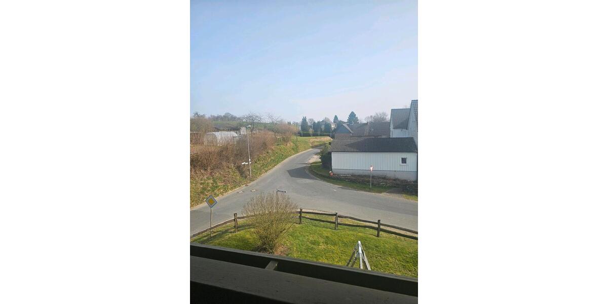 Dachgeschoßwohnung Windeck - 3 Zimmer, 85 m&sup2;, 980&euro; | Angebot:26044654