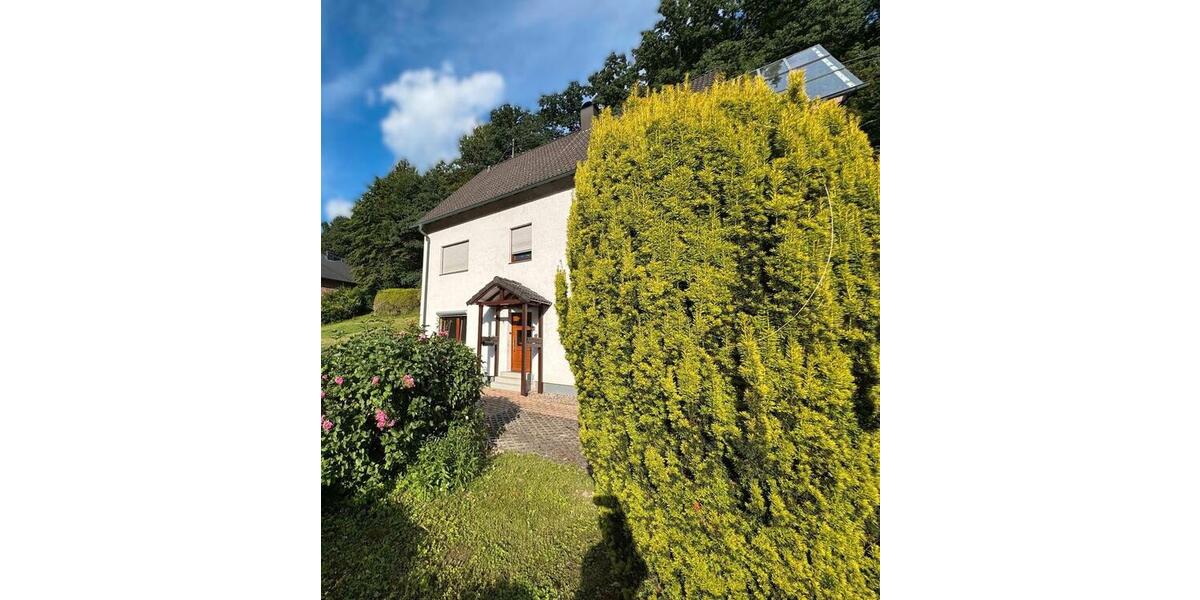 Einfamilienhaus Gummersbach Berstig Süd - 10 Zimmer, 247 m&sup2;, 499.000&euro; | Angebot:26222130