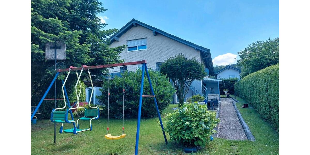 Mehrfamilienhaus, Wohnhaus Reichshof - 7 Zimmer, 305 m&sup2;, 650.000&euro; | Angebot:27455493