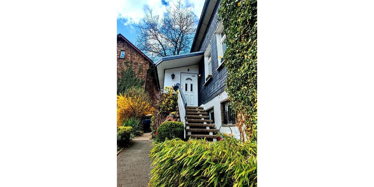 Einfamilienhaus Wiehl - 6 Zimmer, 140 m&sup2;, 359.000&euro; | Angebot:25873079