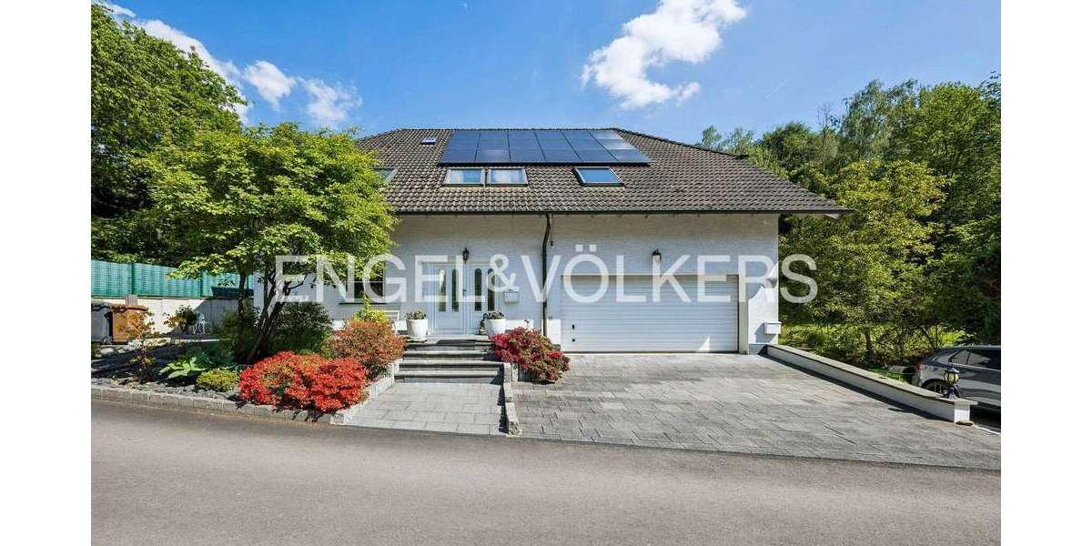 Einfamilienhaus Overath - 7 Zimmer, 240 m&sup2;, 820.000&euro; | Angebot:26972022