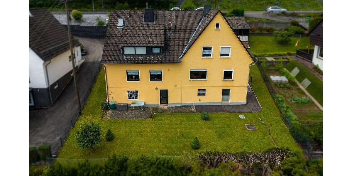 Einfamilienhaus Gummersbach Berstig Süd - 9 Zimmer, 215 m&sup2;, 379.000&euro; | Angebot:27265202