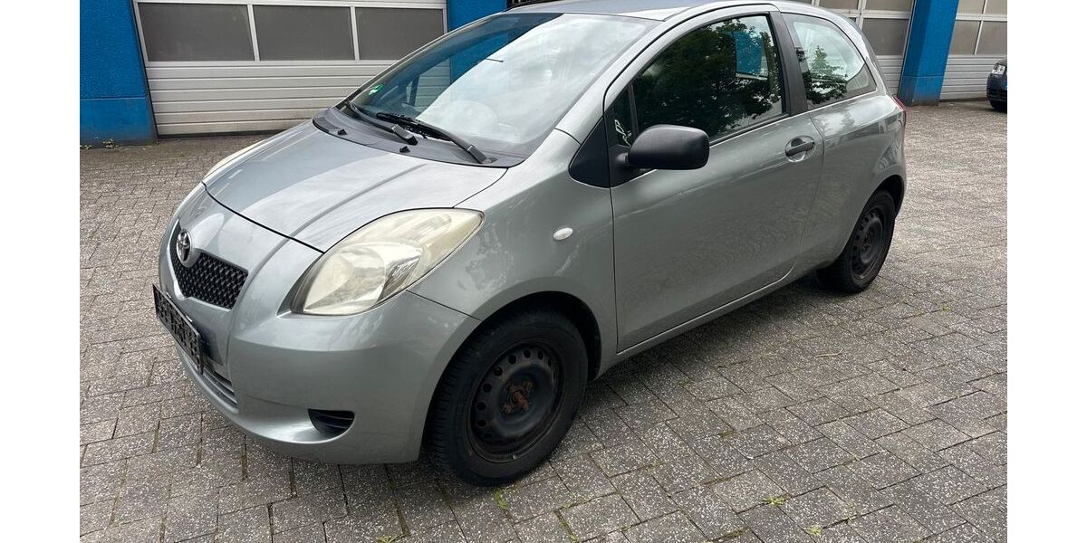 Toyota Yaris 210.000 km 1.299 &euro; Gummersbach 51645