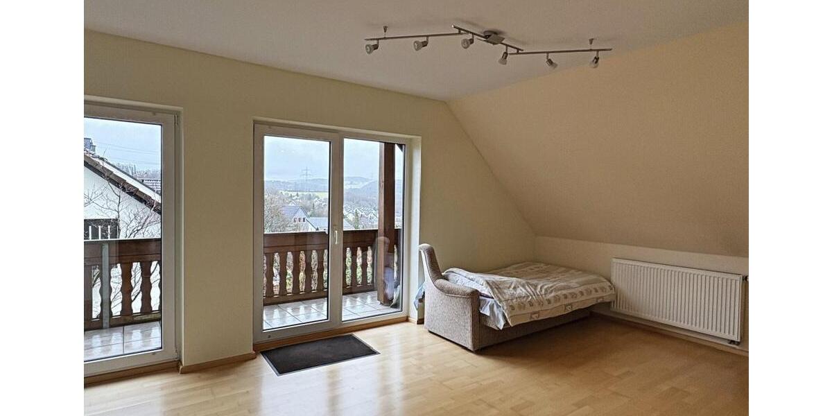 Einfamilienhaus Wiehl - 11 Zimmer, 136 m&sup2;, 447.000&euro; | Angebot:27438342