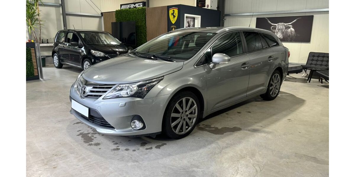 Toyota Avensis 184.755 km 8.490 &euro; Plettenberg 58840