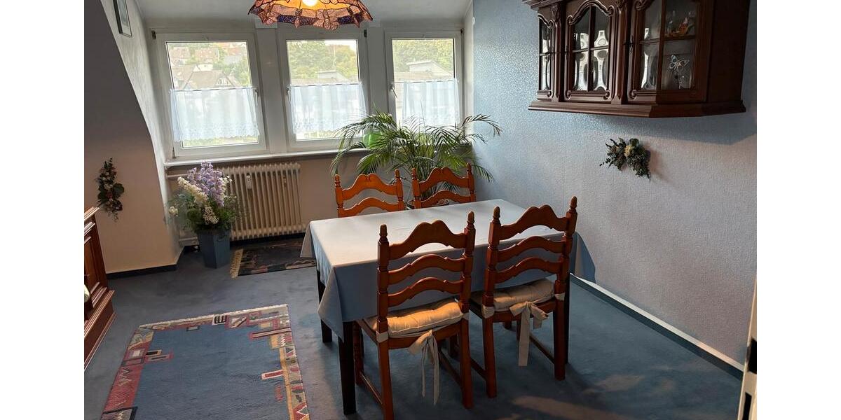 Dachgeschoßwohnung Gummersbach Berstig Süd - 4 Zimmer, 108 m&sup2;, 900&euro; | Angebot:27543516