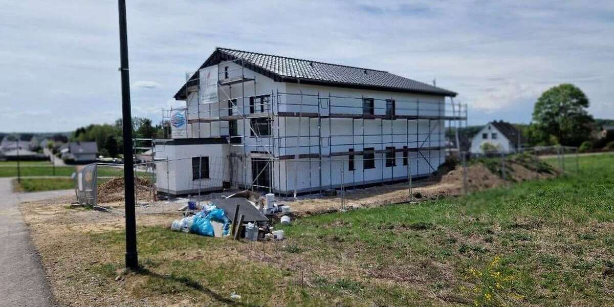 Einfamilienhaus Waldbröl - 4 Zimmer, 130 m&sup2;, 1.500&euro; | Angebot:26460699
