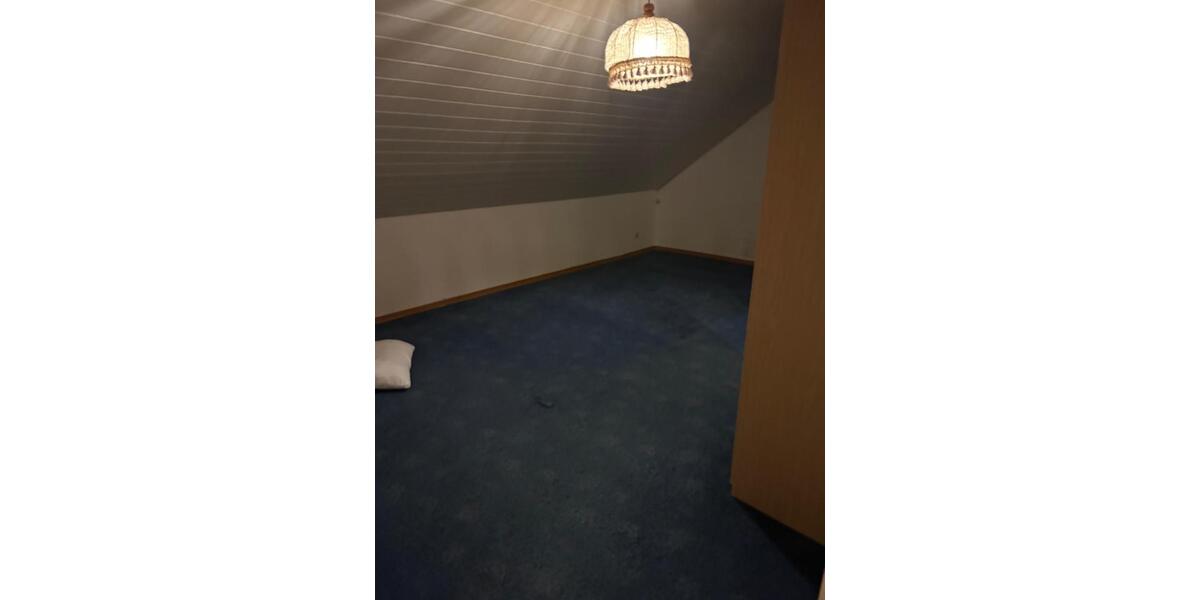 Dachgeschoßwohnung Meinerzhagen - 4 Zimmer, 79 m&sup2;, 450&euro; | Angebot:25370613