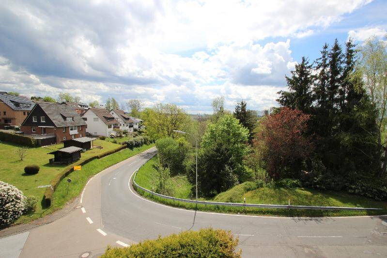 Etagenwohnung Gummersbach Berghausen - 6 Zimmer, 130 m&sup2;, 269.000&euro; | Angebot:25690106