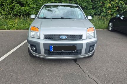 Ford Fusion 149.000 km 2.800 &euro; Meinerzhagen 58540