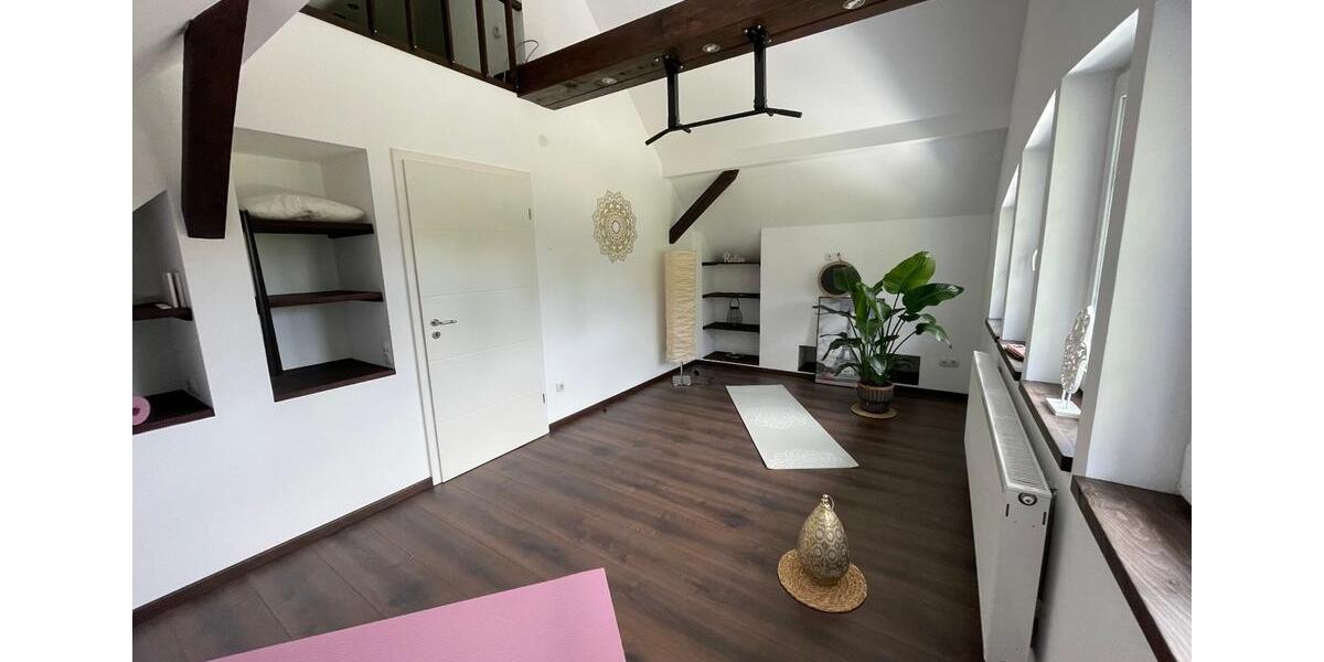 Etagenwohnung Reichshof - 7 Zimmer, 156 m&sup2;, 285.000&euro; | Angebot:26994427