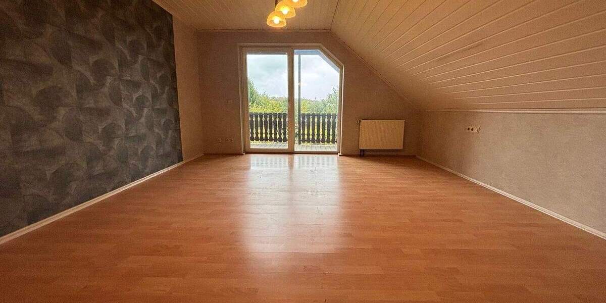 Doppelhaushälfte Reichshof Berghausen - 4 Zimmer, 145 m&sup2;, 279.000&euro; | Angebot:25796670