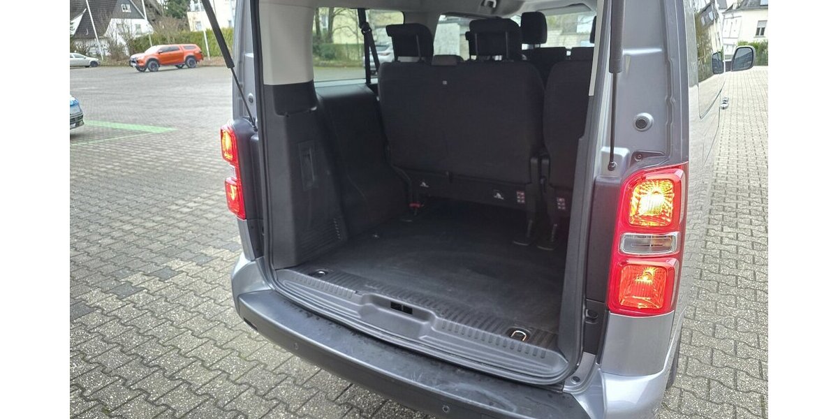 Opel Zafira Life Edition XLAutomatik|AHK|Navi|LED 9.768 km 38.175 &euro; Wermelskirchen 42929