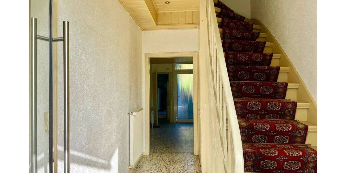 Mehrfamilienhaus, Wohnhaus Bergneustadt - 8 Zimmer, 176 m&sup2;, 260.000&euro; | Angebot:25691798