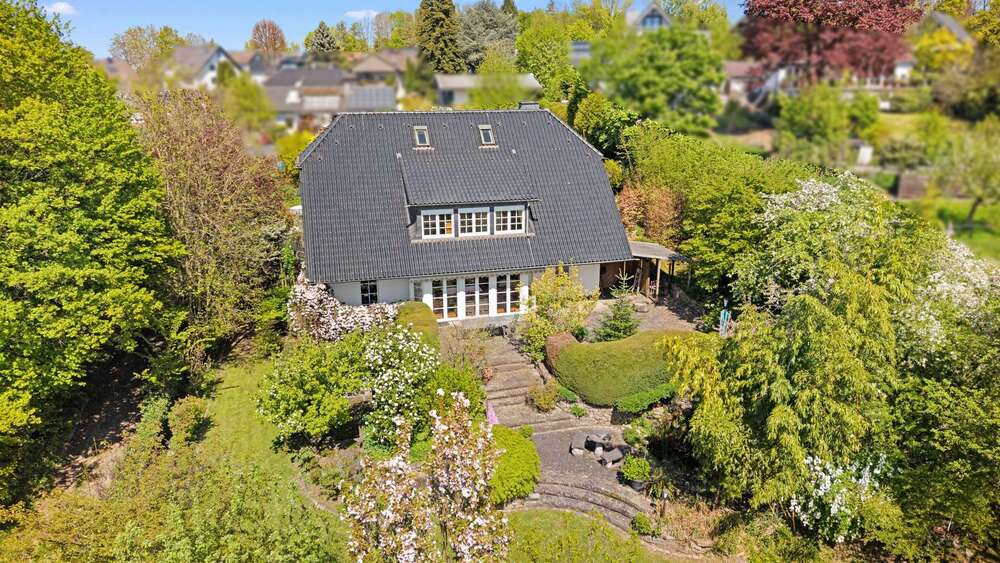 Einfamilienhaus Neunkirchen-Seelscheid Seelscheid - 8 Zimmer, 326 m&sup2;, 995.000&euro; | Angebot:26608580