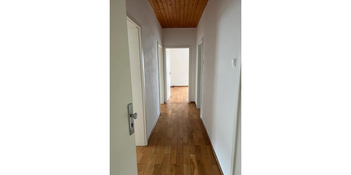 Erdgeschoßwohnung Meinerzhagen - 3 Zimmer, 70 m&sup2;, 830&euro; | Angebot:25269464