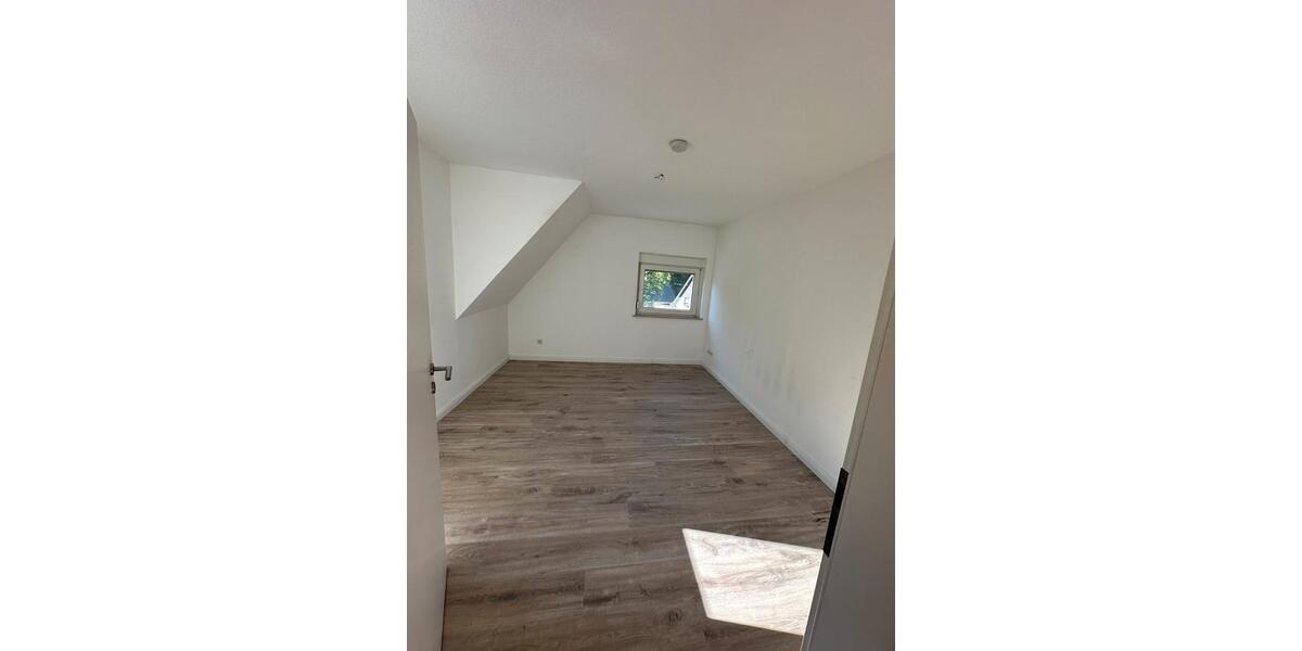 Mehrfamilienhaus, Wohnhaus Gummersbach Hepel - 8 Zimmer, 170 m&sup2;, 400.000&euro; | Angebot:27517794