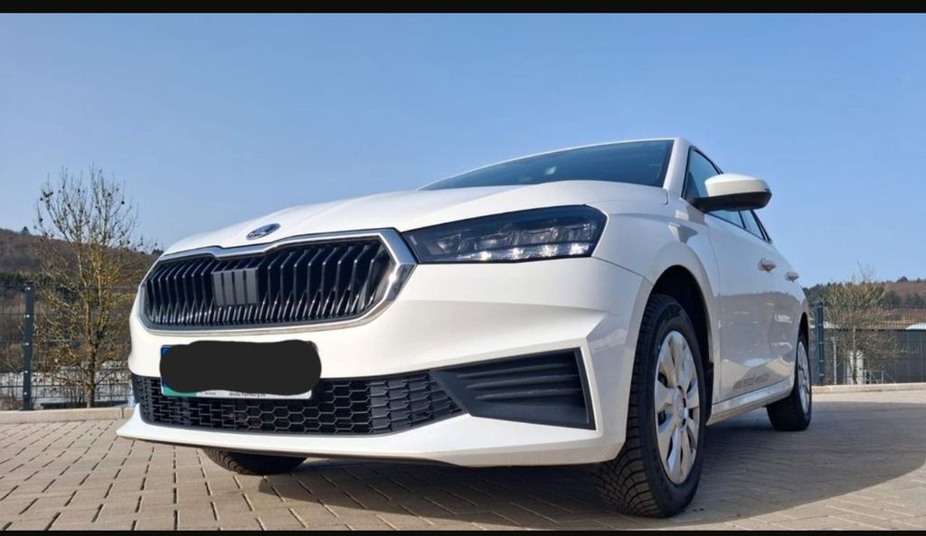 Skoda Fabia 13.857 km 14.699 &euro; Olpe 57462