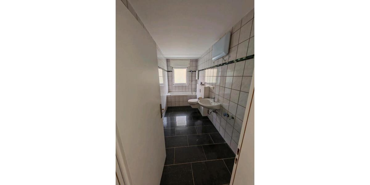Etagenwohnung Gummersbach Hepel - 3 Zimmer, 84 m&sup2;, 550&euro; | Angebot:26278486