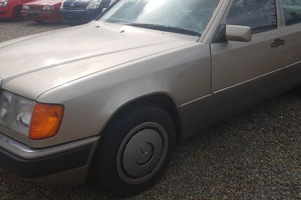 Mercedes-Benz E 220 161.000 km 3.900 &euro; Waldbröl 51545