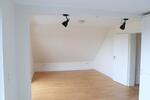 Dachgeschoßwohnung Overath - 2.5 Zimmer, 74 m&sup2;, 860&euro; | Angebot:27605581