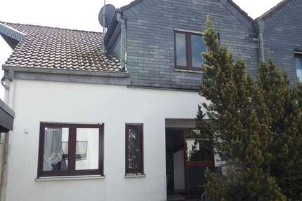 Haus Wermelskirchen - 4 Zimmer, 165 m&sup2;, 399.000&euro; | Angebot:24228625