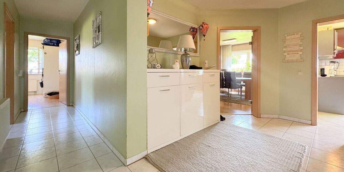 Etagenwohnung Eitorf Halft - 4 Zimmer, 132 m&sup2;, 329.000&euro; | Angebot:25678002