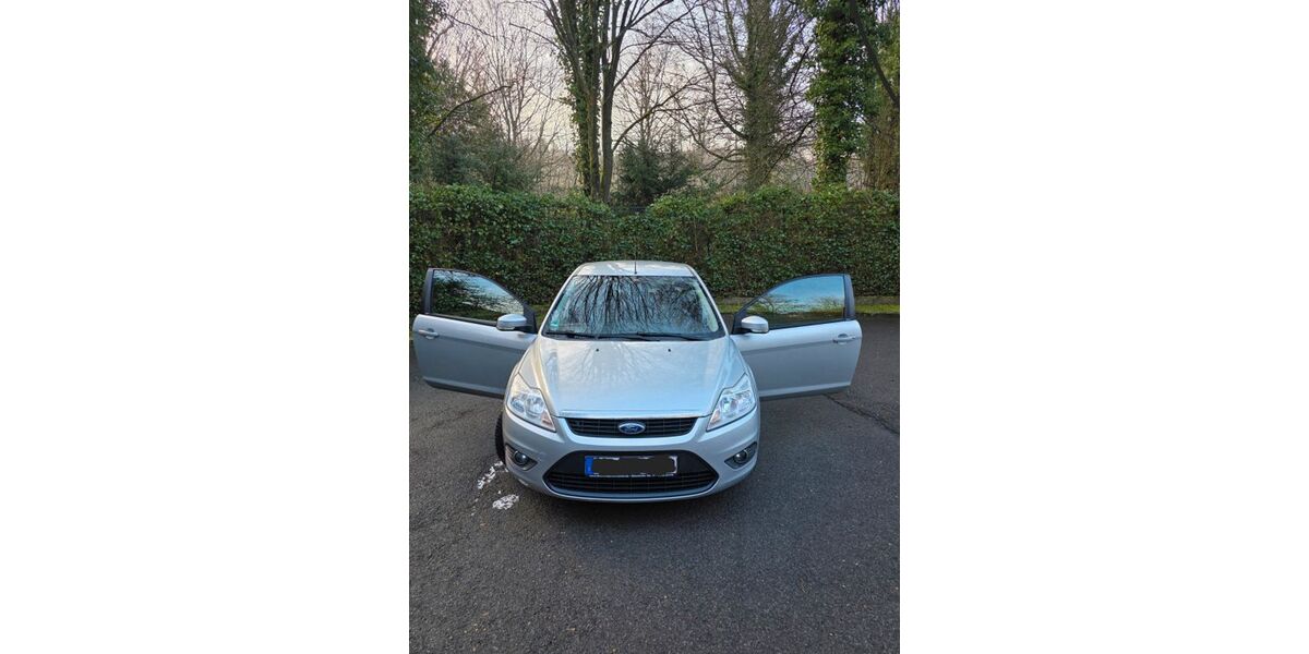 Ford Focus 94.500 km 2.250 &euro; Gummersbach 51647