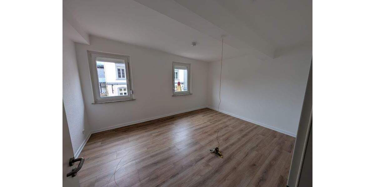 Etagenwohnung Wiehl Bielstein - 2 Zimmer, 85 m&sup2;, 690&euro; | Angebot:25747790
