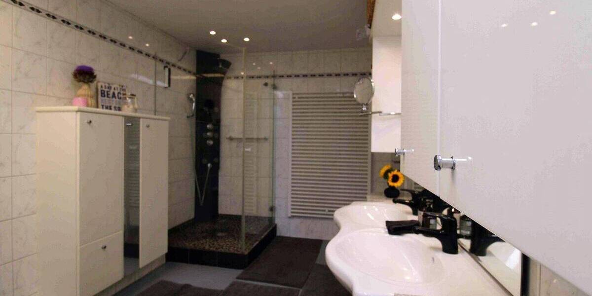 Doppelhaushälfte Overath Warth - 7 Zimmer, 205 m&sup2;, 519.000&euro; | Angebot:26484125