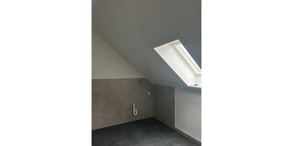 Dachgeschoßwohnung Morsbach - 3 Zimmer, 95 m&sup2;, 700&euro; | Angebot:25858710