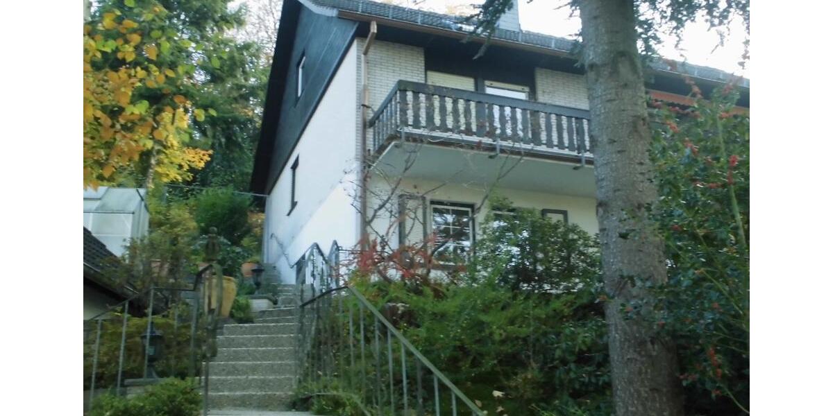 Einfamilienhaus Wiehl - 7 Zimmer, 270 m&sup2;, 398.000&euro; | Angebot:25719642
