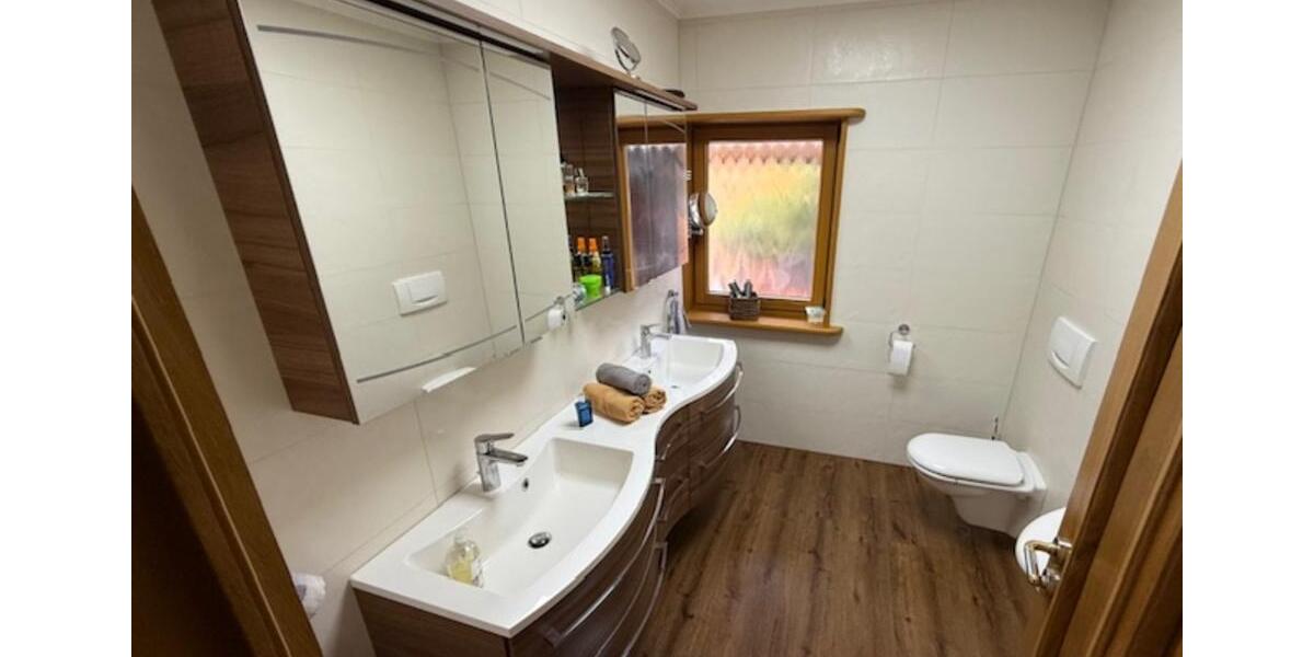 Einfamilienhaus Wissen - 10 Zimmer, 289 m&sup2;, 599.000&euro; | Angebot:25712086