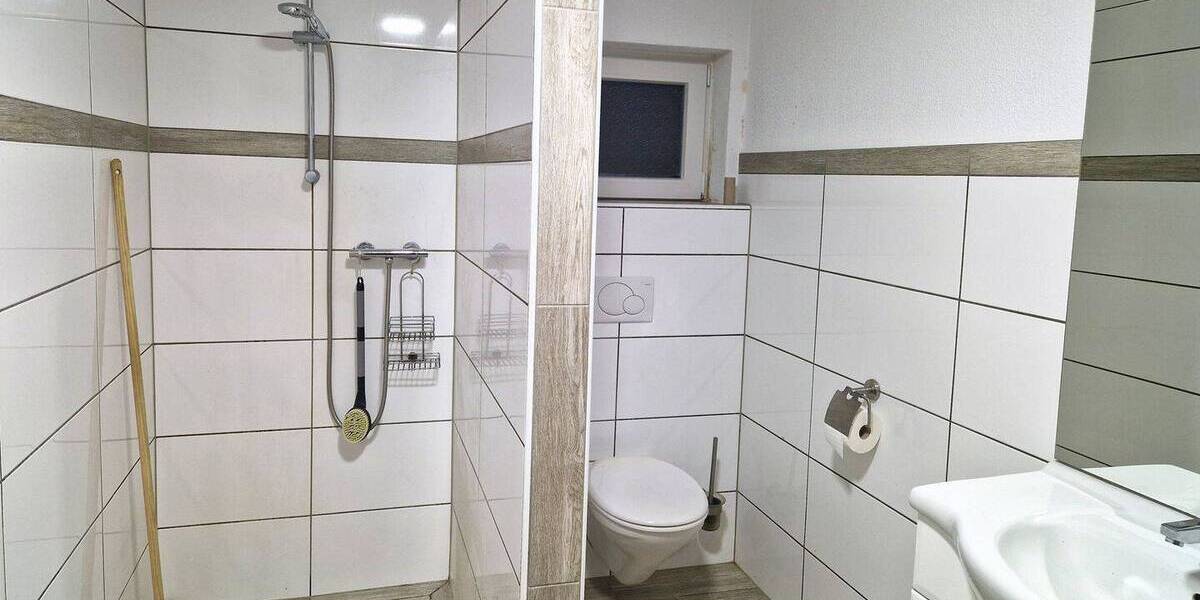 Mehrfamilienhaus, Wohnhaus Ruppichteroth Oeleroth - 1 Zimmer, 398.000&euro; | Angebot:25958536