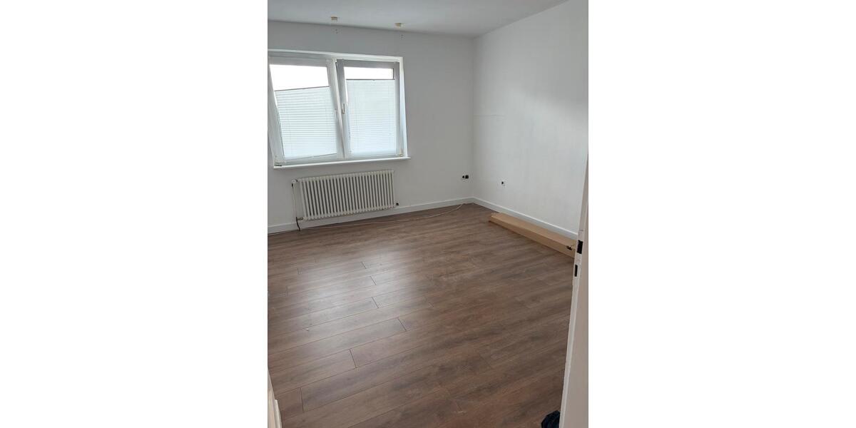 Erdgeschoßwohnung Lüdenscheid Staberg - 3 Zimmer, 100 m&sup2;, 680&euro; | Angebot:27577021